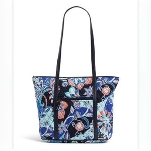 NWT Small Trimmed Vera Tote in Lotus Flower Swirl Print